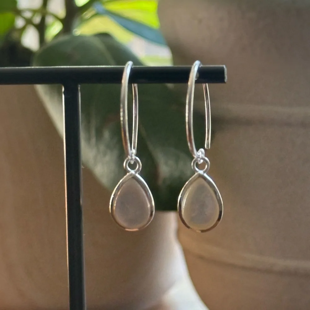 925 Sterling Silver Mother of Pearl Earrings! Handcrafted! NEW!